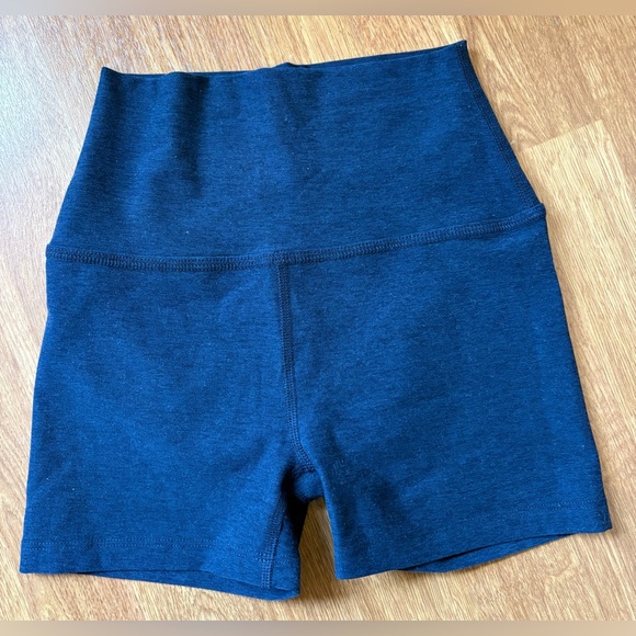 Beyond Yoga Women's High-Waist Blue Shorts - Picture 2 of 3